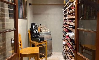 Casa 6 ambientes 3 plantas con ascensor venta alquiler Abril