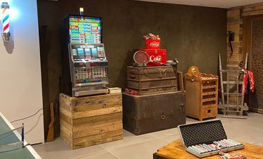 Casa 6 ambientes 3 plantas con ascensor venta alquiler Abril