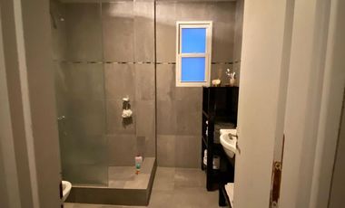 Casa 6 ambientes 3 plantas con ascensor venta alquiler Abril