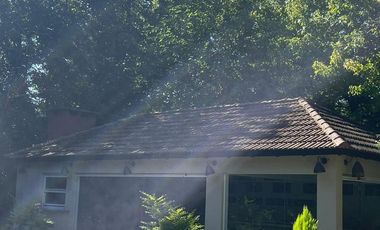 Casa 6 ambientes 3 plantas con ascensor venta alquiler Abril