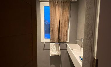 Casa 6 ambientes 3 plantas con ascensor venta alquiler Abril