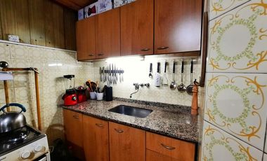 VENTA CASA CON LOCAL 200 M2 VALENTIN ALSINA