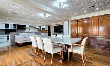 Venta Casa 5 ambientes en Villa Devoto con cocheras, jardín, piscina, suite. 3 plantas