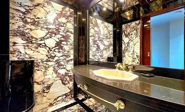 Venta Casa 5 ambientes en Villa Devoto con cocheras, jardín, piscina, suite. 3 plantas