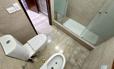 Venta Casa 5 ambientes en Villa Devoto con cocheras, jardín, piscina, suite. 3 plantas