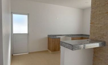 Casa en renta en Zendera, con doble altura y recamara en planta baja