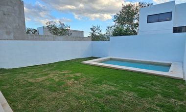 Casa en renta en Zendera, con doble altura y recamara en planta baja