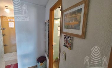 Confortable y cómodo 2 ambientes,con balcón a la calle,muy céntrico!!