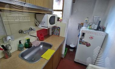 Confortable y cómodo 2 ambientes,con balcón a la calle,muy céntrico!!