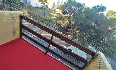 Confortable y cómodo 2 ambientes,con balcón a la calle,muy céntrico!!