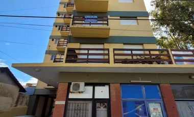 Confortable y cómodo 2 ambientes,con balcón a la calle,muy céntrico!!