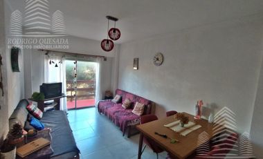 Confortable y cómodo 2 ambientes,con balcón a la calle,muy céntrico!!