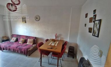 Confortable y cómodo 2 ambientes,con balcón a la calle,muy céntrico!!