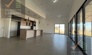 Venta de casa en Barrio San Felipe Canning
