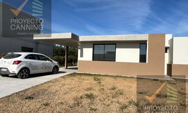 Venta de casa en Barrio San Felipe Canning