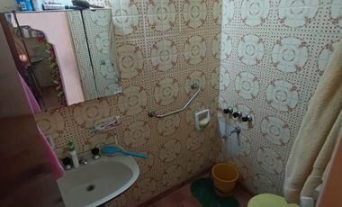 Departamento en calle Machado 145, excelente zona. ¡Con gas natural!