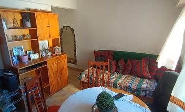 Departamento en calle Machado 145, excelente zona. ¡Con gas natural!