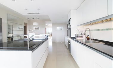 Departamento en venta 4 ambientes en Berazategui con cochera doble y vista al río