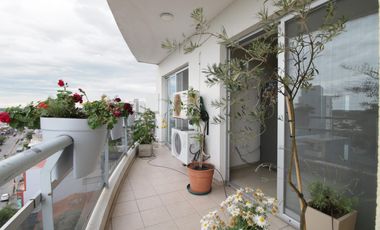 Departamento en venta 4 ambientes en Berazategui con cochera doble y vista al río