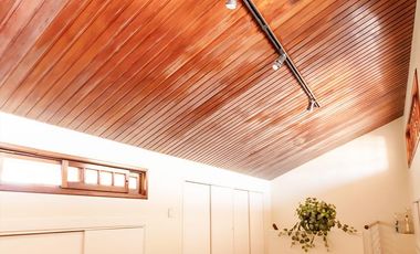 VENTA CASA 5 AMB 307 M2 COCHERA 2 AUTOS PATIO VALENTIN ALSINA LANUS