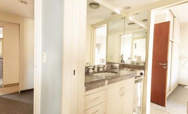 VENTA CASA 5 AMB 307 M2 COCHERA 2 AUTOS PATIO VALENTIN ALSINA LANUS