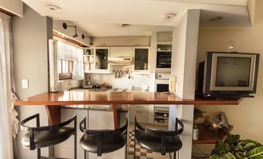 VENTA CASA 5 AMB 307 M2 COCHERA 2 AUTOS PATIO VALENTIN ALSINA LANUS