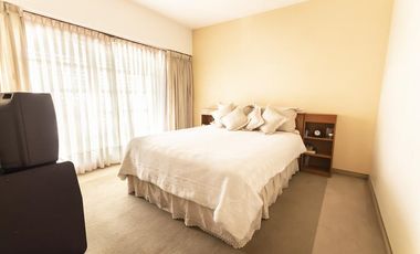 VENTA CASA 5 AMB 307 M2 COCHERA 2 AUTOS PATIO VALENTIN ALSINA LANUS