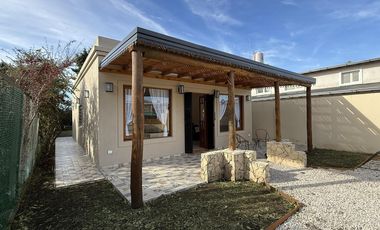 Casa en Mar del Sur sobre Avenida 100 entre 19 y 21