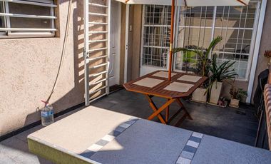 Casa en excelente ubicación en Banfield Este