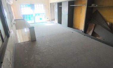 Local - Lanús Oeste