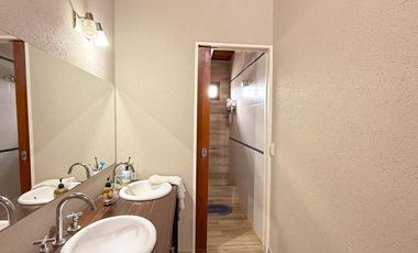 Casa 3 dormitorios, categoría, Ybarlucea.