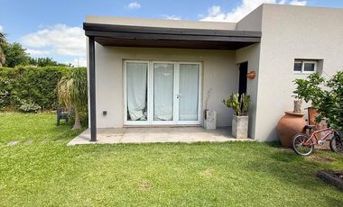 Casa 3 dormitorios, categoría, Ybarlucea.