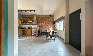 PH en venta 2 ambientes en Remedios de Escalada