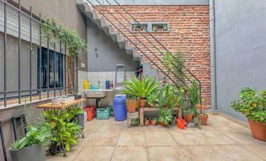 PH en venta 2 ambientes en Remedios de Escalada