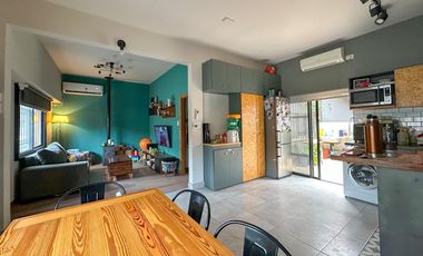 PH en venta 2 ambientes en Remedios de Escalada