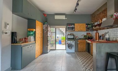 PH en venta 2 ambientes en Remedios de Escalada