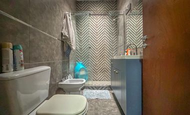 PH en venta 2 ambientes en Remedios de Escalada