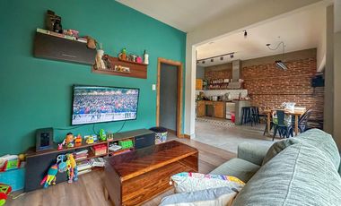 PH en venta 2 ambientes en Remedios de Escalada