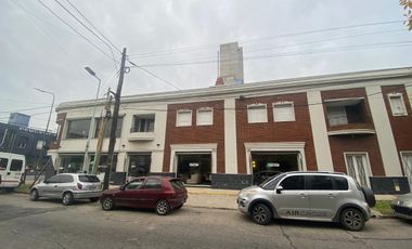 Local en  LOMAS DE ZAMORA