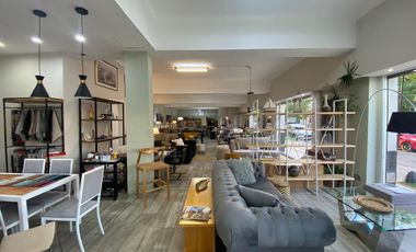 Local en  LOMAS DE ZAMORA