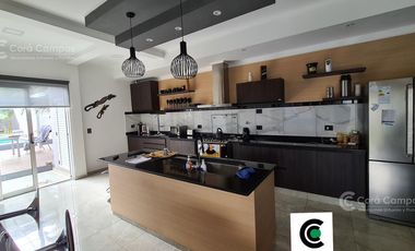 Se Vende Casa Nueva en OBERA Misiones!  Con quincho, piscina y mas.