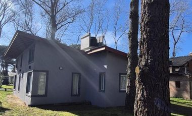 Casa en venta - 3 Dormitorios 2 Baños - Costa del Este