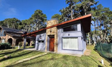 Casa en venta - 3 Dormitorios 2 Baños - Costa del Este