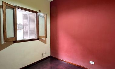 Departamento tres ambientes - Patio - Lanus Oeste - Venta