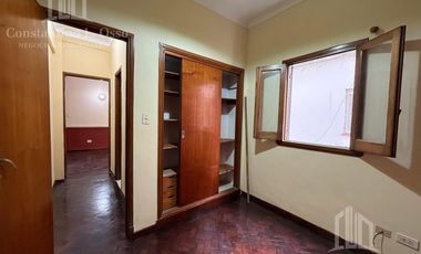 Departamento tres ambientes - Patio - Lanus Oeste - Venta