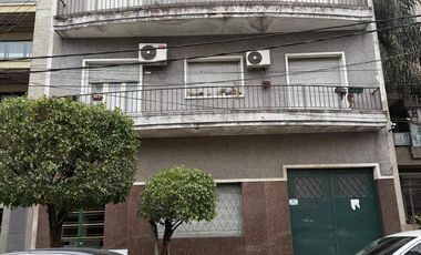 Departamento tres ambientes - Patio - Lanus Oeste - Venta