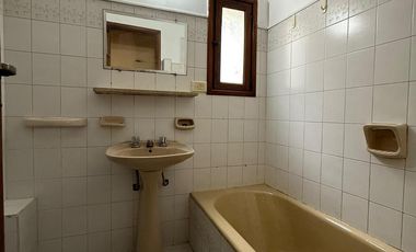 Departamento tres ambientes - Patio - Lanus Oeste - Venta