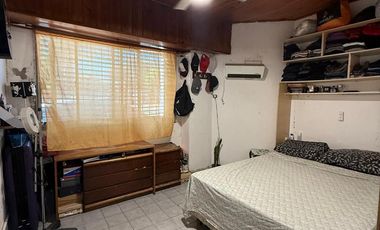 Casa en  Lanus  - 3 ambientes  - Lote propio