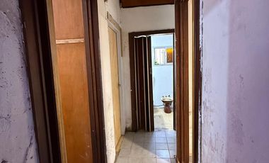 Casa en  Lanus  - 3 ambientes  - Lote propio