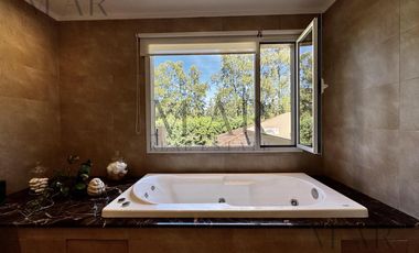 Casa en Venta, 4 dormitorios   escritorio   dep. Barrio Altamira, Tigre